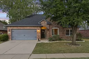 10404 Bear Creek Trail, Fort Worth, TX 76244 - Photo 2