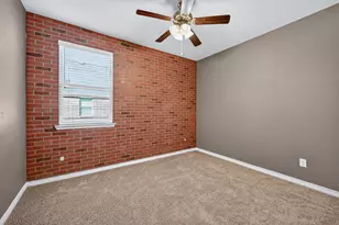 108 Lakeview Cir, Pilot Point, TX 76258 - Photo 12