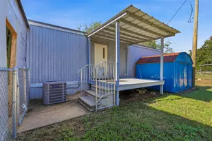 1500 Lands End St, Granbury, TX 76048 - Photo 32