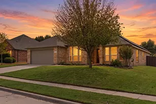 2402 Mallory Dr, Corinth, TX 76210 - Photo 1
