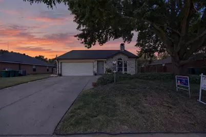 203 Briarglen Drive, Cedar Hill, TX 75104 - Photo 2