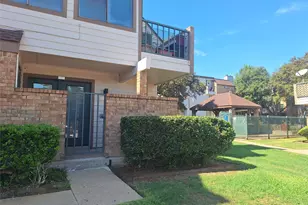 2309 Balsam Dr, Arlington, TX 76006 - Photo 2