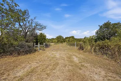 3703 Holbrook Road, Springtown, TX 76082 - Photo 2