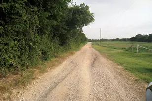 727 Park Ave, Whitney, TX 76692 - Photo 1