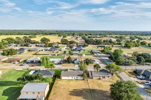 3904 Country Meadows Rd, Granbury, TX 76049 - Photo 38