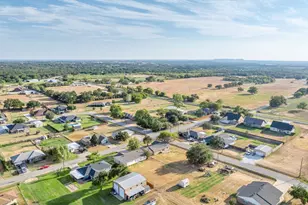 3904 Country Meadows Rd, Granbury, TX 76049 - Photo 40
