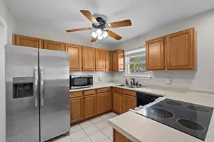 3904 Country Meadows Rd, Granbury, TX 76049 - Photo 14