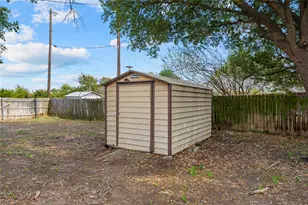 125 E Dawn Dr, Waco, TX 76706 - Photo 24