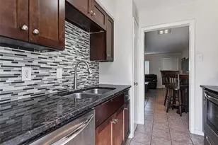 4317 Hartford St, Dallas, TX 75219 - Photo 10
