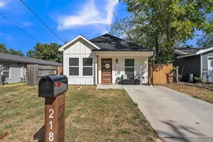 218 Locust St S, Sulphur Springs, TX 75482 - Photo 2