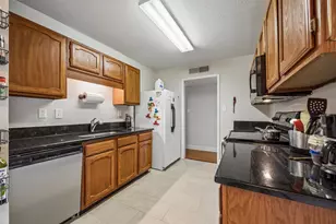 2312 Havenwood Dr, Arlington, TX 76018 - Photo 8