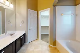 8068 Caladium Dr, North Richland Hills, TX 76180 - Photo 14