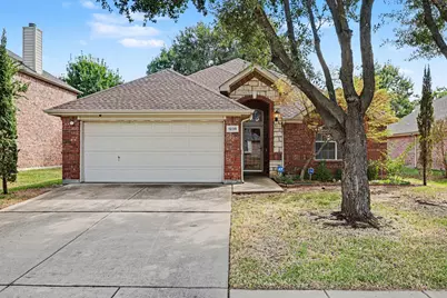 1235 Clearwater Drive, Grand Prairie, TX 75052 - Photo 20