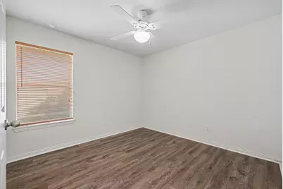 1235 Clearwater Drive, Grand Prairie, TX 75052 - Photo 12