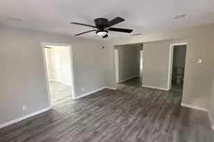 1402 Inwood Blvd, Garland, TX 75042 - Photo 1