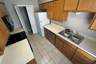 5425 Stagetrail Dr, Arlington, TX 76017 - Photo 4