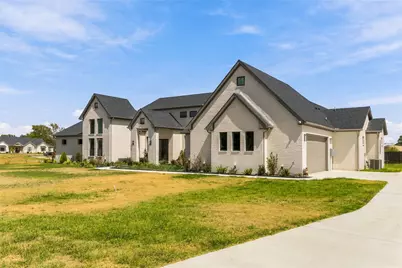 5825 Grey Wolf Court, Fort Worth, TX 76140 - Photo 4