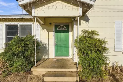 814 S Pierce Street, McGregor, TX 76657 - Photo 2