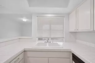 745 Valiant Cir, Garland, TX 75043 - Photo 10