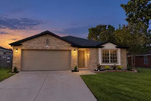 1309 Dundee Dr, Arlington, TX 76002 - Photo 2