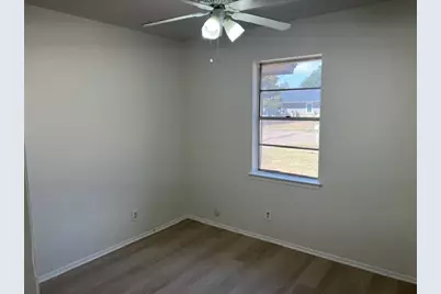 2312 Meadowcrest, Irving, TX 75060 - Photo 16