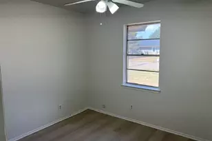 2312 Meadow Crest, Irving, TX 75060 - Photo 16