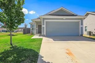 2932 Dora Dr, Fort Worth, TX 76119 - Photo 2