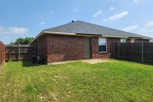 209 Deborah Ln, Crowley, TX 76036 - Photo 4