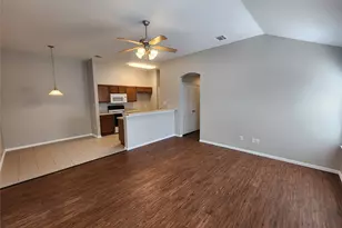 209 Deborah Ln, Crowley, TX 76036 - Photo 6