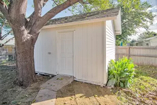 6904 Yorkston St, Watauga, TX 76148 - Photo 4