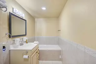 1911 Wisteria Ct, Flower Mound, TX 75028 - Photo 36