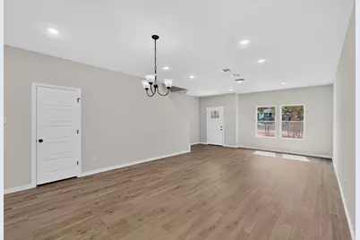 3327 Eastland Street, Fort Worth, TX 76119 - Photo 4