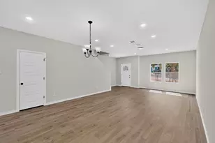 3327 Eastland St, Fort Worth, TX 76119 - Photo 4