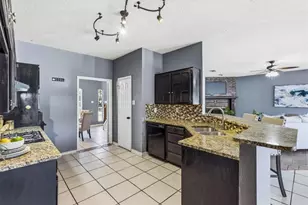 2324 Boardwalk Dr, Mesquite, TX 75181 - Photo 2