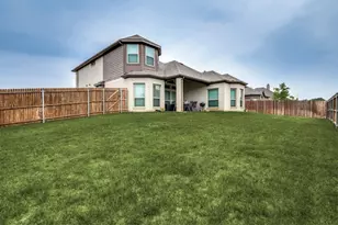 249 Noble Nest Dr, Midlothian, TX 76065 - Photo 2