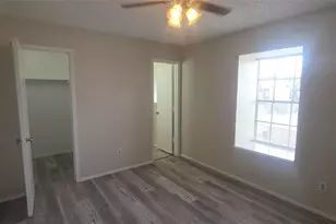 237 Vista Way, Benbrook, TX 76126 - Photo 16