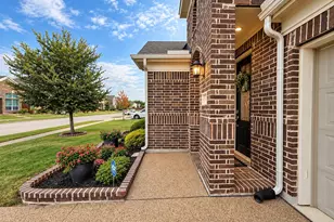 330 Gleneagles Dr, Garland, TX 75040 - Photo 6