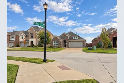 330 Gleneagles Drive, Garland, TX 75040 - Photo 2