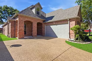 750 Village Green Dr, DeSoto, TX 75115 - Photo 4
