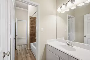 750 Village Green Dr, DeSoto, TX 75115 - Photo 22