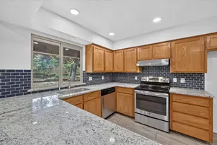 1600 Craighton Ct, Arlington, TX 76012 - Photo 10