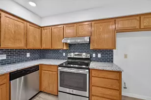 1600 Craighton Ct, Arlington, TX 76012 - Photo 12