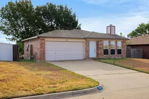 709 Basset Locke Dr, Fort Worth, TX 76108 - Photo 2