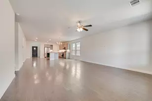 1617 Spoonbill Dr, Little Elm, TX 75068 - Photo 4