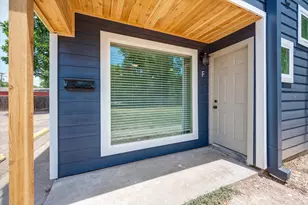 805 W Chambers St, Cleburne, TX 76033 - Photo 2