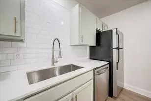 805 W Chambers St, Cleburne, TX 76033 - Photo 6