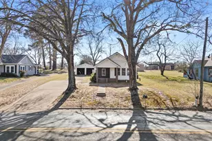 605 Dallas St, Winona, TX 75792 - Photo 1