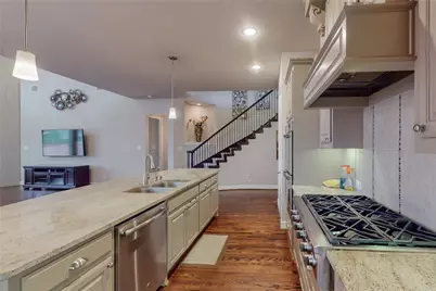 112 Spear Court, Irving, TX 75063 - Photo 12