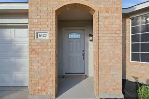 1627 Sequoia Dr, Krum, TX 76249 - Photo 4