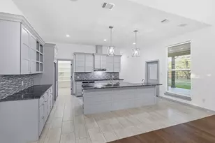 2541 Town View Dr, Cedar Hill, TX 75104 - Photo 14